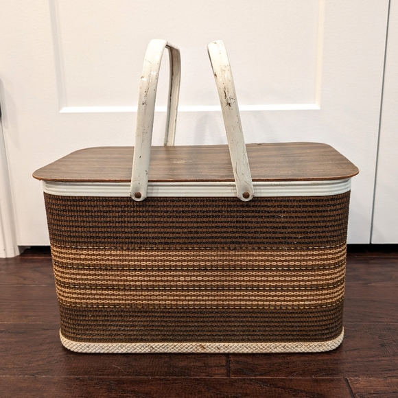 VINTAGE 60s Redmon picnic basket brown wood wicker with white folding handles - Picture 10 of 12